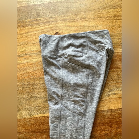 Heather Gray Leggings Size 2 Long | Side pockets - Picture 6 of 9